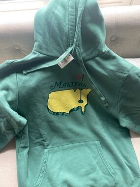 Masters Green Logo mens Hoodie sz large. 
Never worn.